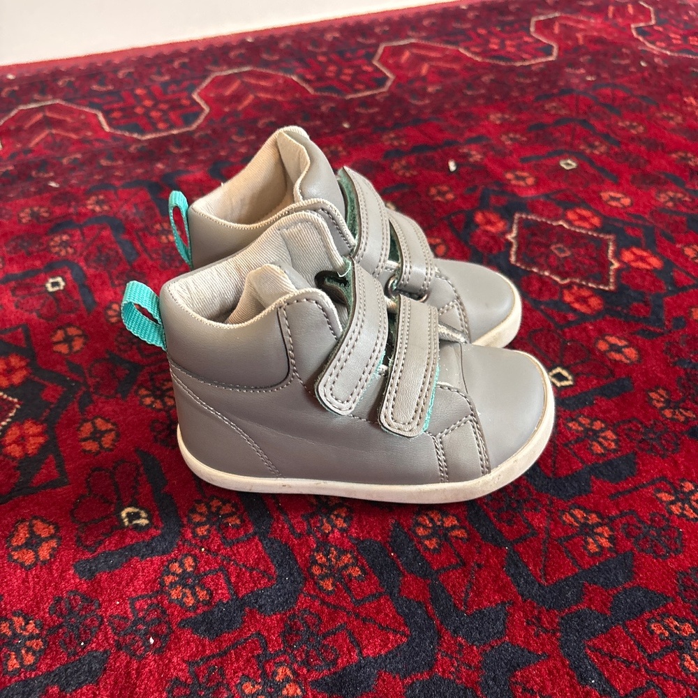 Ten Little High Tops, size 6